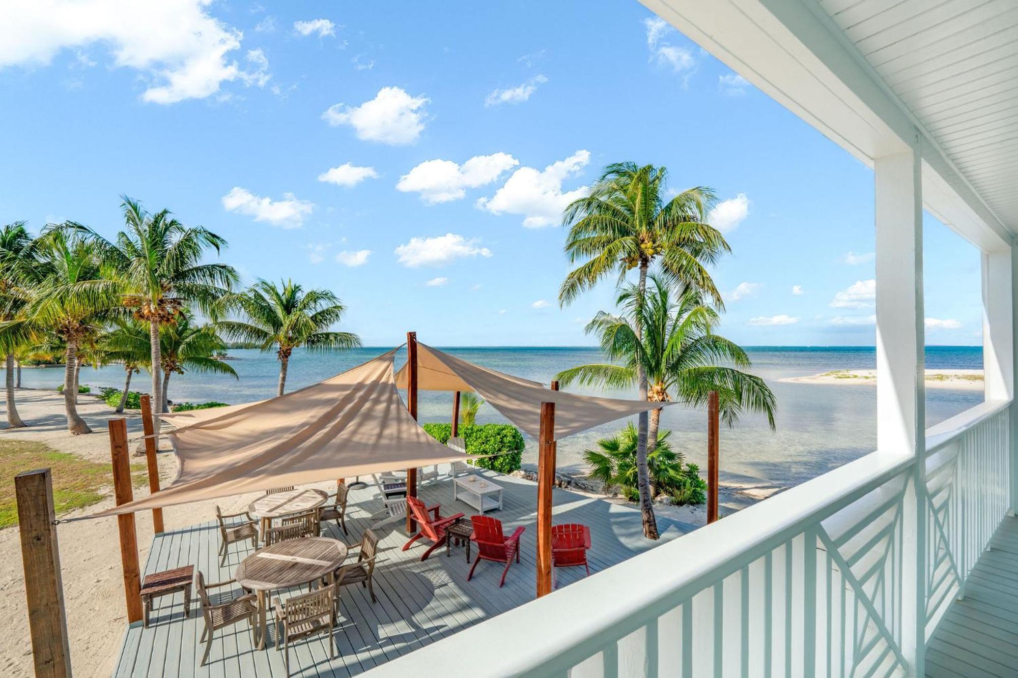 'The Cottage' At Rum Point - Private Getaway Driftwood Village Exterior photo